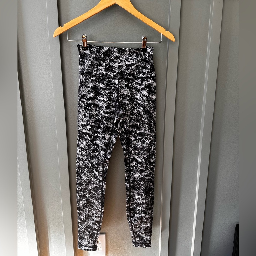 LULULEMON wunder under tights